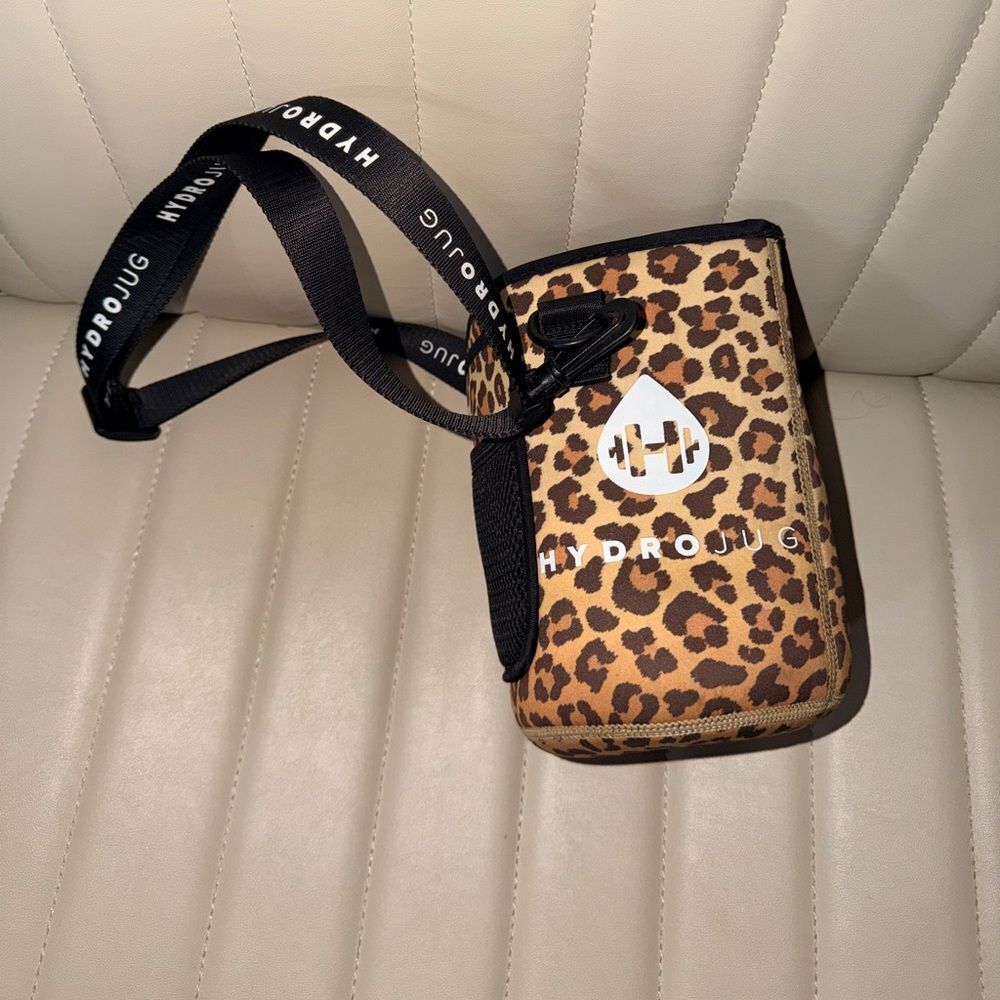 HydroJug Leopard Print Bag Sleeve